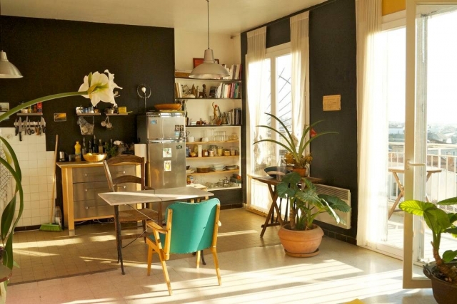 Marseille Penthouse Apartment (Airbnb): Kitchen & Dining Area