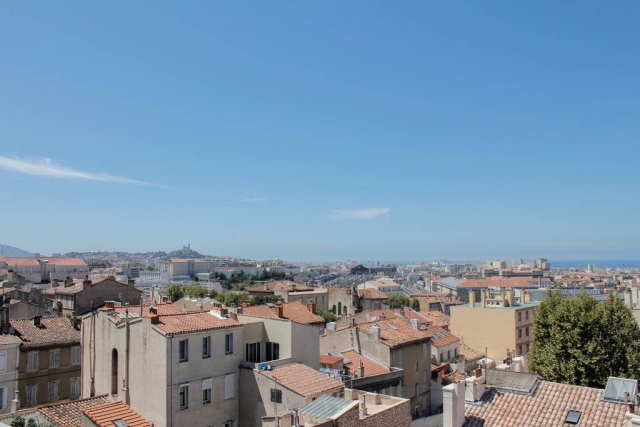 Marseille Penthouse Apartment (Airbnb): West Terrace View