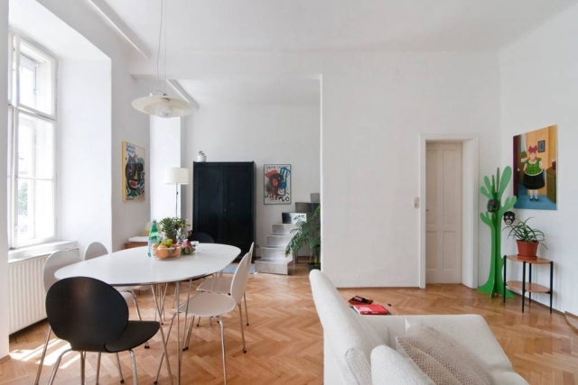 Bright & Central Vienna Airbnb Apartment